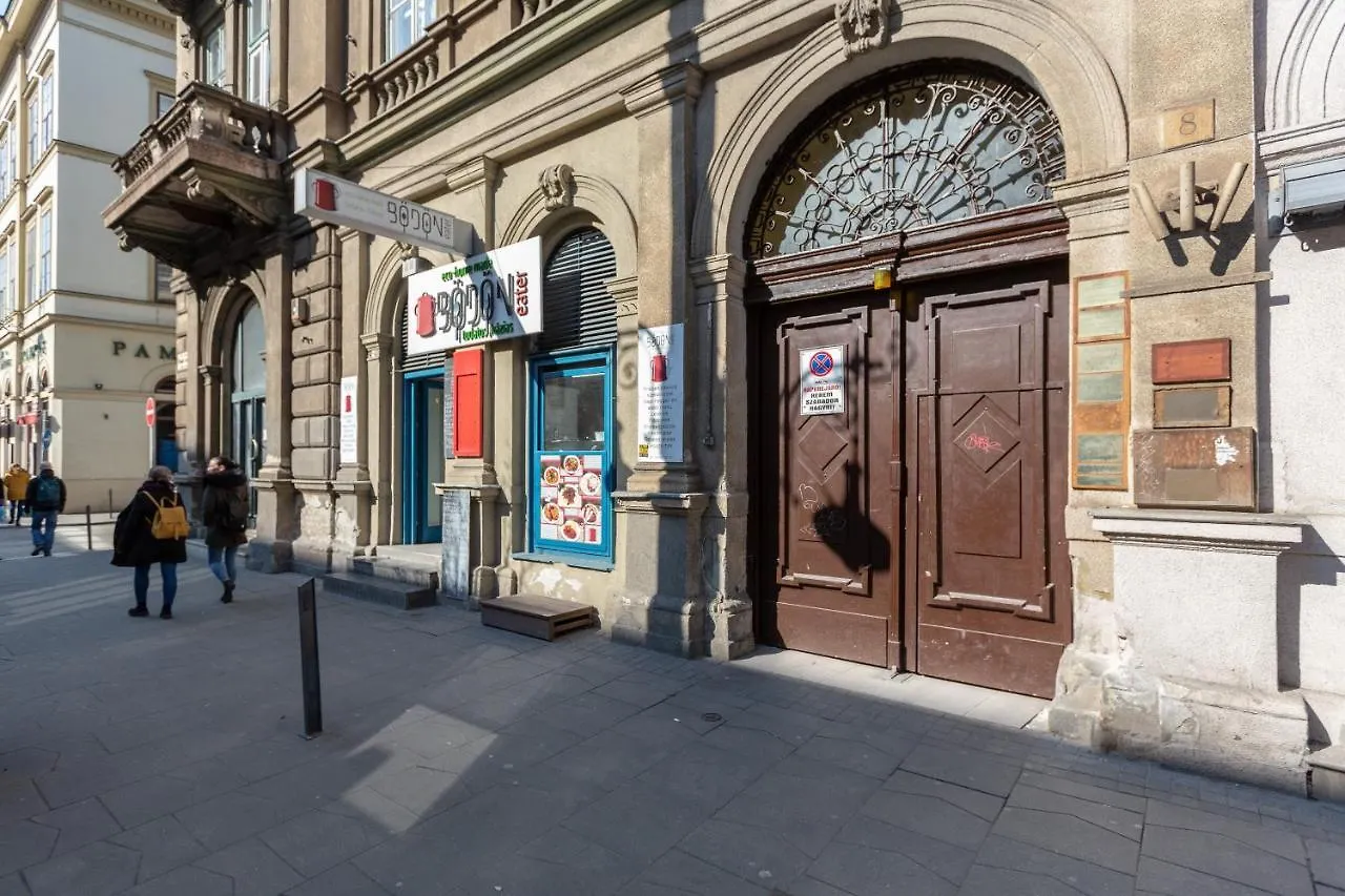 Apartamento Downtown Elegance By Great Market Hall - 2 Bedrooms, 1 Living Room, 2 Bathrooms, Free Airconditioner, Free Italien Coffee Budapest Hungría
