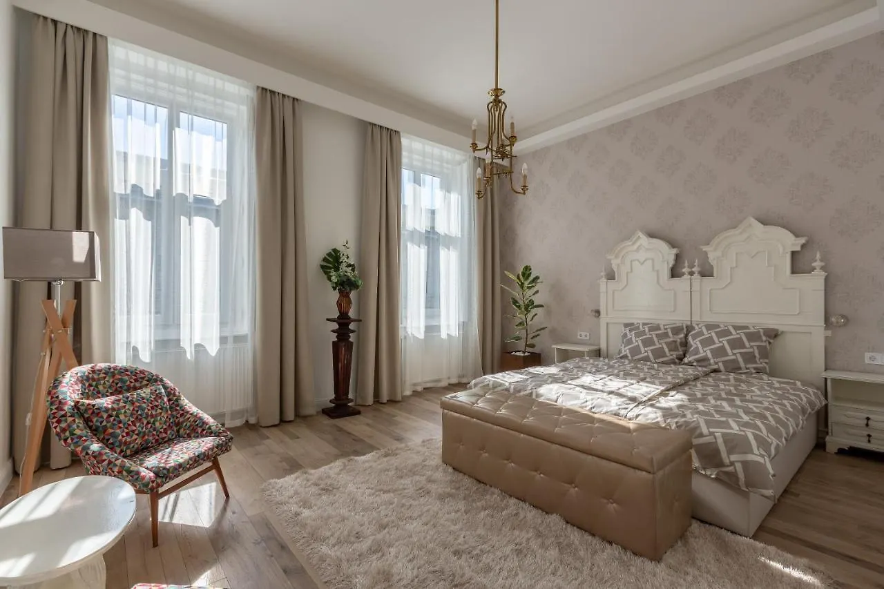 Downtown Elegance By Great Market Hall - 2 Bedrooms, 1 Living Room, 2 Bathrooms, Free Airconditioner, Free Italien Coffee Budapest
