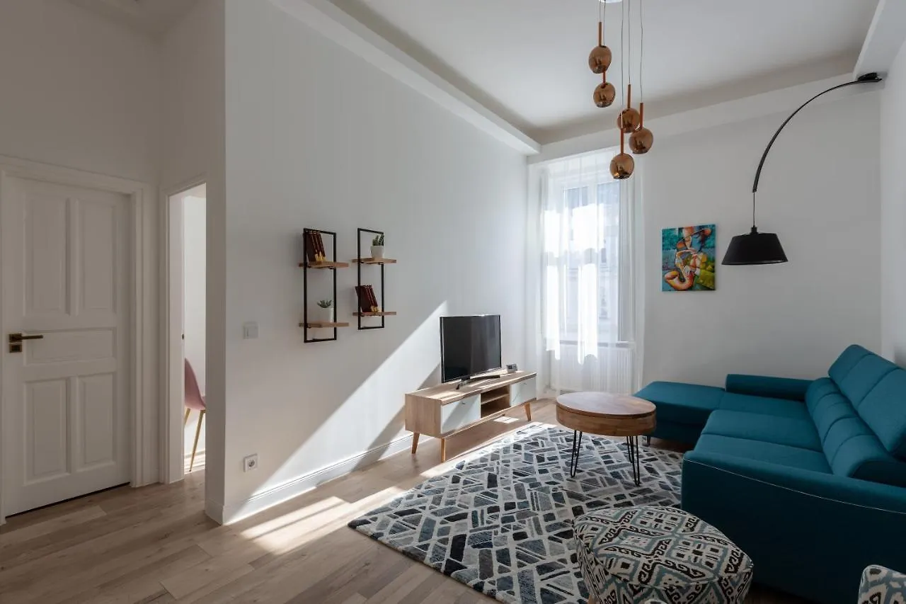 Apartamento Downtown Elegance By Great Market Hall - 2 Bedrooms, 1 Living Room, 2 Bathrooms, Free Airconditioner, Free Italien Coffee Budapest